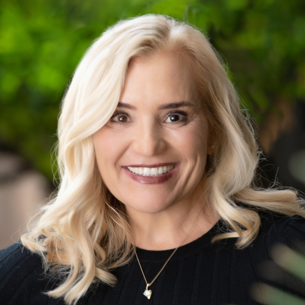 Heather Arnaud Realtor, MRP, CNE, CLMS Realty Executives Arizona