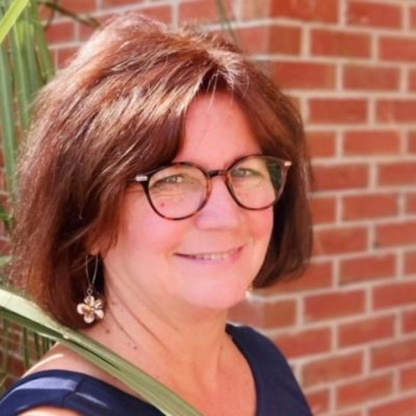 Emily Dowdy Realtor Charleston Metro Homes Real Estate