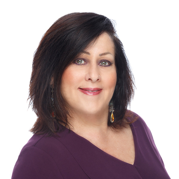 Lisa Samuels Vice President / Account Executive Lawyers Title Burbank