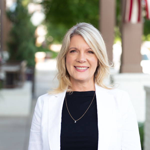 Gabrielle Hanson Owner Williamson Real Estate Franklin,TN/Managing