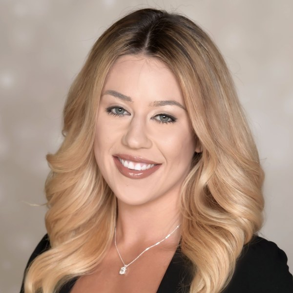 Lauren McLane REALTOR J. Rockcliff Realtors