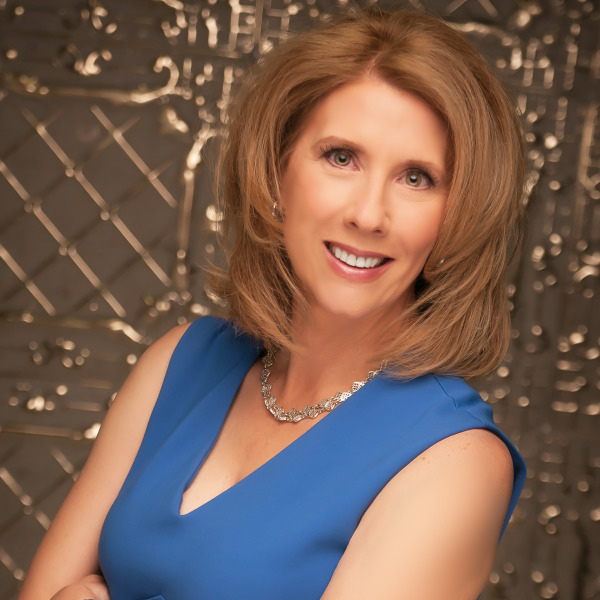 Theresa Krakauer Realtor Platinum Living Realty